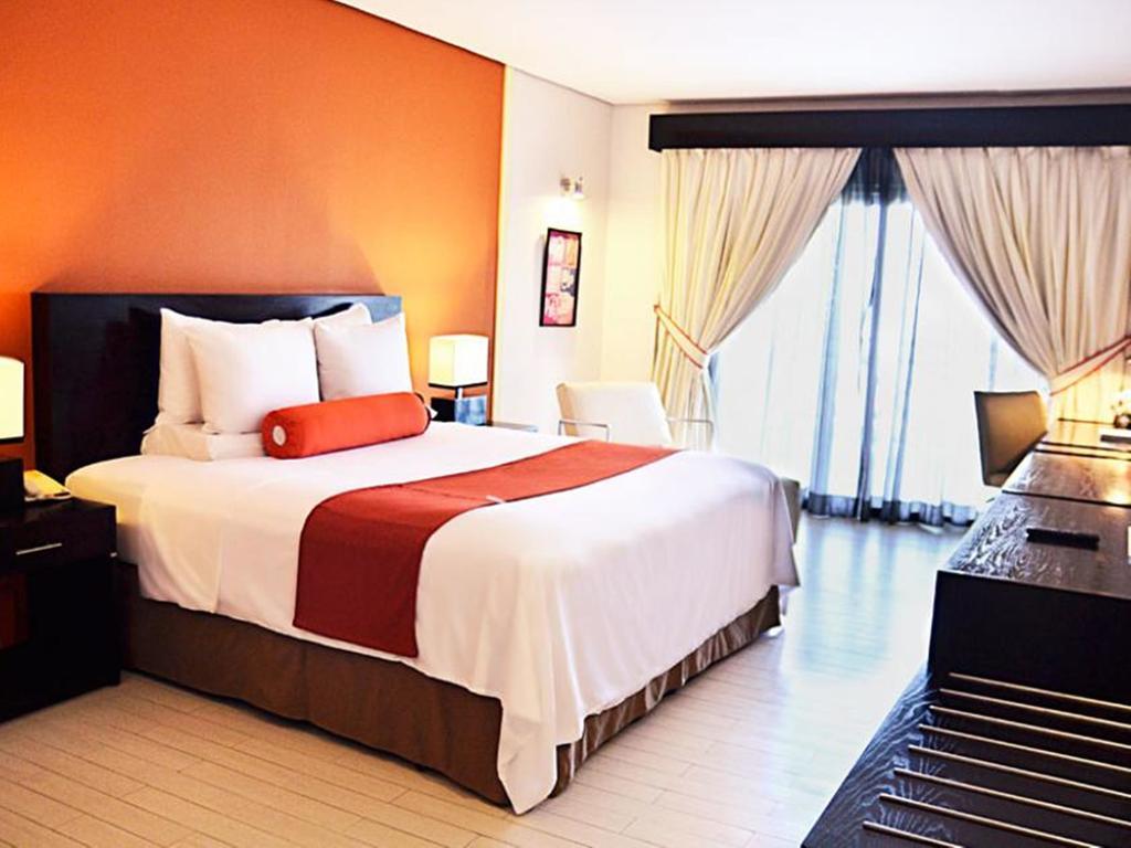 Thunderbird Resorts - Poro Point San Fernando City  Eksteriør billede