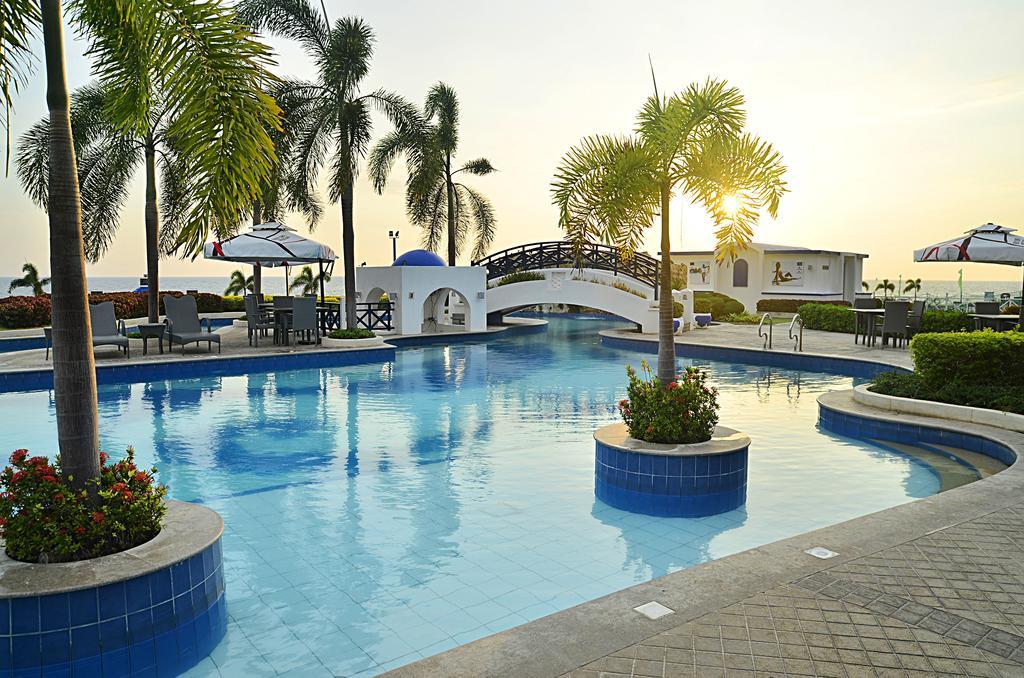 Thunderbird Resorts - Poro Point San Fernando City  Eksteriør billede