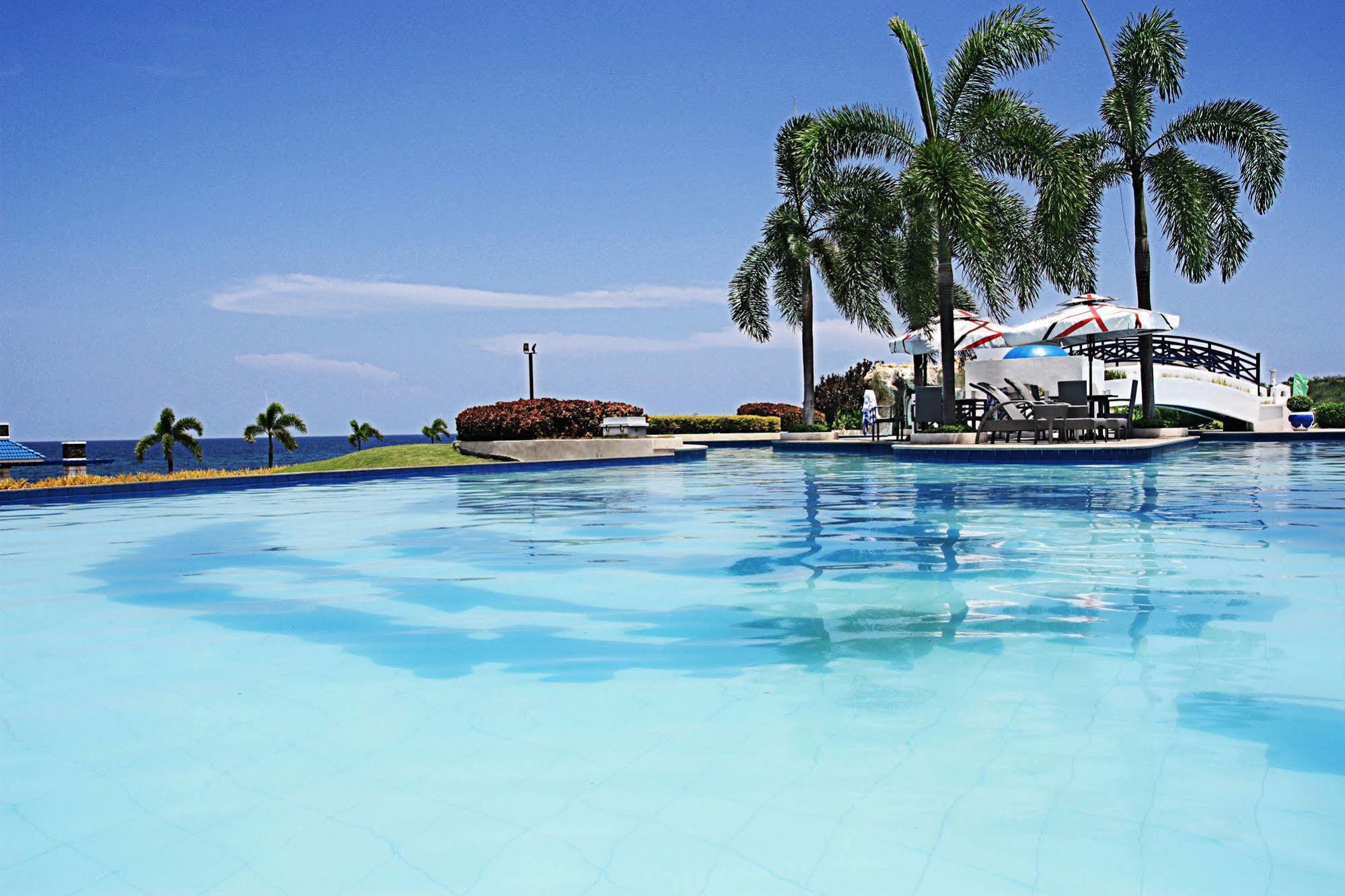 Thunderbird Resorts - Poro Point San Fernando City  Eksteriør billede