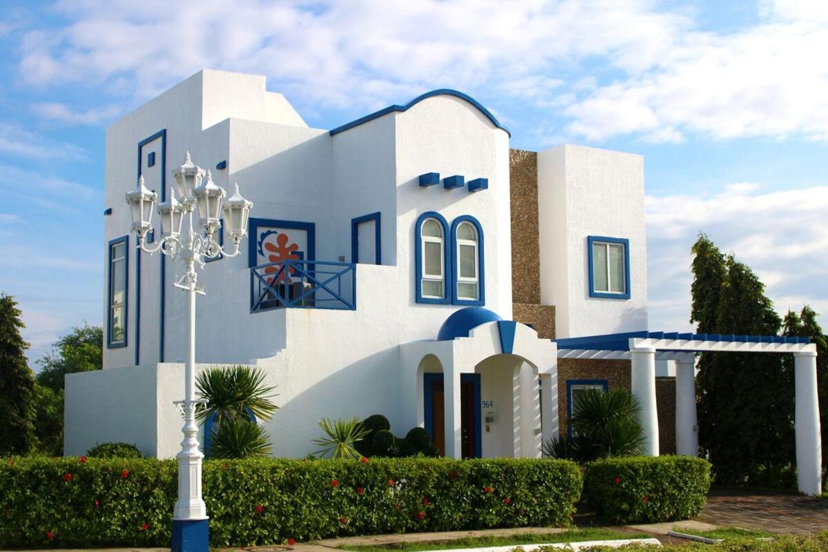 Thunderbird Resorts - Poro Point San Fernando City  Eksteriør billede
